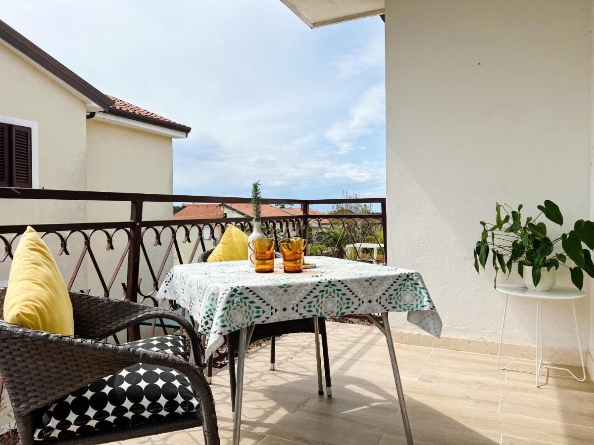 Apartments Valerian Novigrad Istria Buitenkant foto